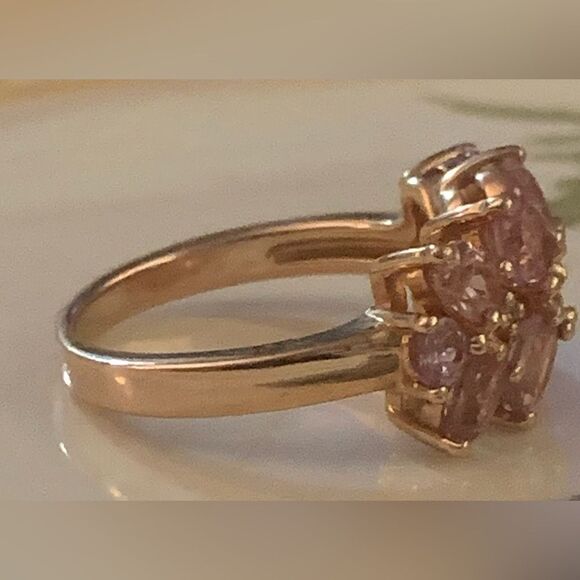 Beautiful blush colored garnet . Lovely pink set in rose gold over silver - Picture 2 of 4